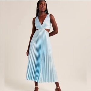 Abercrombie Giselle Pleated Maxi Dress